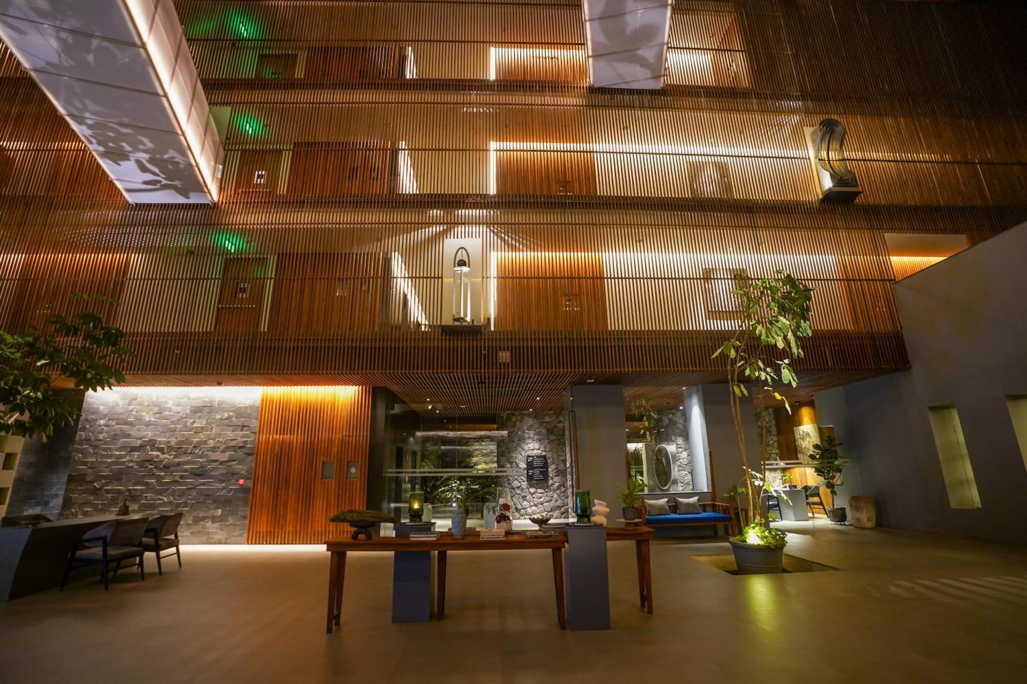 Radisson Resort And Spa Lonavala Extérieur photo Interior of the hotel